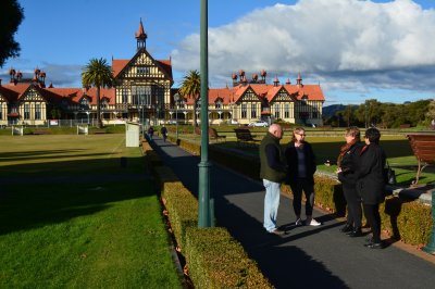 Government Gardens Guided Tours